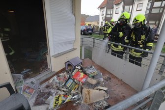 Niederlungwitz: Bewohner hören lauten Knall - dann brennt es im Wohnzimmer -