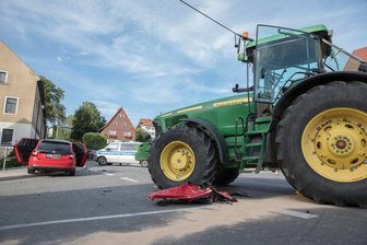 Niederschöna: Unfall nach Überholversuch - vier Verletzte, darunter ein Kind -