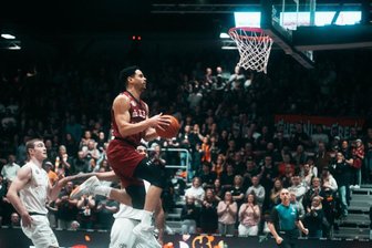 Niners Chemnitz bewahren sich die Playoff-Chance - Dominic Lockhart.