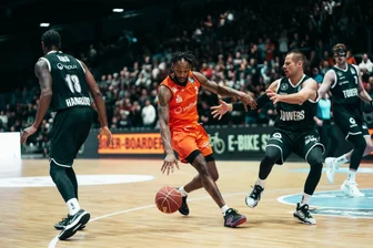 Jeff Garrett im Spiel der Niners Chemnitz gegen Hamburg.