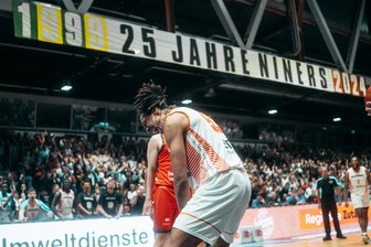 Sie hauen alles rein: Die Niners Chemnitz um Kevin Yebo spielen im Finale des Europe Cup gegen Istanbul.