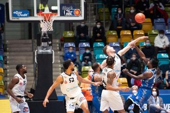 Niners Chemnitz gewinnen Krimi in Frankfurt -