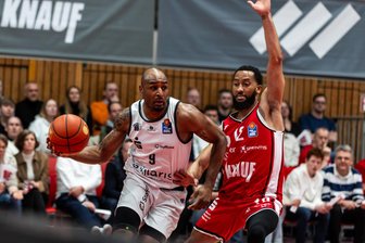 Niners Chemnitz gewinnen seit langer Zeit mal wieder zweimal hintereinander: Verdienter Sieg in Würzburg - DeAndre Lansdowne machte beim Sieg in Würzburg ein starkes Spiel für die Niners Chemnitz.