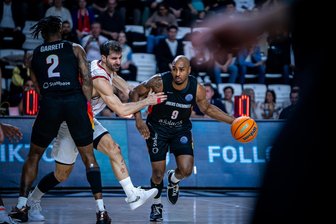 Niners Chemnitz kassieren bittere Niederlage im ersten Play-in-Spiel der Champions League - DeAndre Lansdowne im Spiel der Niners Chemnitz in Manisa.