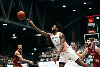 Niners Chemnitz stehen im Halbfinale des Europe Cup - Der Höhenflug geht weiter: Die Basketballer der Niners Chemnitz um Jeff Garrett stehen im Halbfinale des Fiba Europe Cup.
