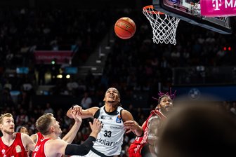 Nicholas Tischler auf der Suche nach dem Ball. Seine Niners liegen in München hinten.