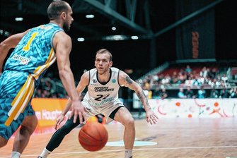 Niners Chemnitz: Voller Fokus auf Europa - Arnas Velicka war beim 90:60-Hinspielsieg gegen Golden Eagle Ylli aus dem Kosovo mit 19 Punkten bester Werfer der Niners. 
