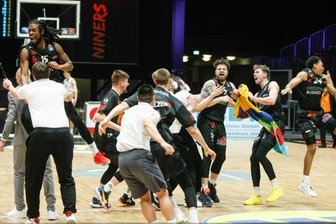 Niners Chemnitz ziehen im Pokal das große Los - Der Jubel nach dem Sieg in der Liga gegen die Bayern war bei den Niners im Februar grenzenlos.