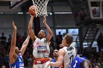 Niners holen sich ersten Playoff-Sieg - 