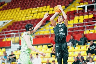 Niners scheitern dramatisch im Finale - Marko Filipovity im Finalspiel gegen Bursa. Der Ungar machte fünf Punkte.