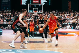 Niners-Trainer Pastore nach zweiter Niederlage: „Ich bitte um Geduld“ - Neuzugang Nicholas Tischler verlor mit den Niners Chemnitz das erste Heimspiel der Saison mit 86:90 gegen Ratiopharm Ulm. Das Spiel fand keine 48 Stunden nach der Auftaktniederlage in München statt.