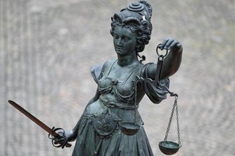 Noch kein Urteil im Prozess um den Horror-Unfall von Neumark - Derzeit laufen die Verhandlungen im Amtsgericht Auerbach zu einem Unfall, der sich vor knapp einem Jahr auf der B 173 ereignete.