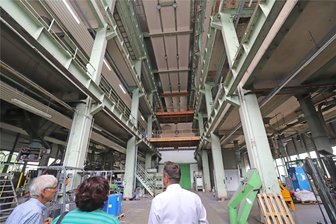 Noch keine Lösung zwischen UVR-FIA und dem Helmholtz Institut Freiberg: Was wird aus dem Technikum? - In der Technikum-Halle von UVR-FIA in Freiberg finden große Forschungsprojekte statt.