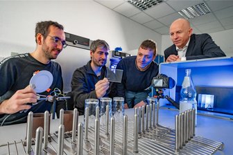 Nominiert für den Start-up-Preis 2024: Freiberger Gründer wollen die Glasindustrie revolutionieren - Die Gründer Von ReViSalt: Robert Wohlfarth, Thomas Wohland, Martin Groß und Michael Heidan (von links).