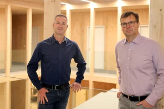 Nominiert für Sachsens Unternehmerpreis: Die Kälte- und Klimaspezialisten aus Leipzig - Die Chefs der Kältepunkt Plus GmbH André Buder (l.) und Michael Frenzel im neuen Firmensitz.