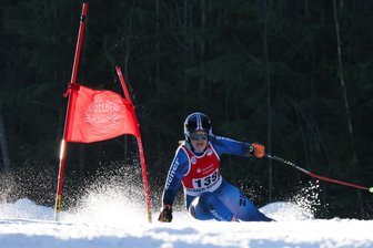 Nord-West-Ost-Cup im Ski Alpin begeistert bei Premiere in Schöneck und Erlbach - Lydia Müller vom SC Schöneck wurde beim Riesenslalom in Erlbach einmal Zweite und zweimal Dritte.