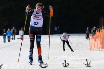 Nordische Kombiniererin aus dem Vogtland krönt sich zur Deutschen Schülermeisterin - Charlotte Starke vom Bundesstützpunkt Klingenthal siegte bei der Deutschen Schülermeisterschaft.