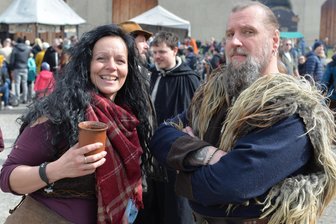 Nossen: Mittelalterspektakel lockt Besucherscharen in den Klosterpark Altzella - 