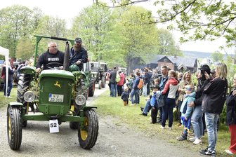 Nostalgie auf Rädern: Premiere für neue Veranstaltung im Vogtland - Traktoren, aber noch viel mehr: Darum geht es am Samstag zum Tag der historischen Fortbewegungsmittel im Freilichtmuseum Landwüst.