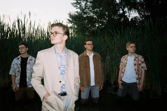 Nostalgie trifft Studentenleben: Was vier Musiker aus Mittweida gemeinsam erreichen wollen - Sie selbst beschreiben ihre Musik ironisch als „moderne, weinerliche Studentenmusik“ - mit Haehle hat sich 2021 eine neue Band in Mittweida gegründet.
