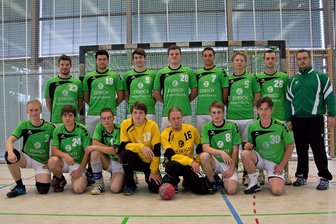 Nostalgie und Ehrgeiz: Alt-Herren-Handballer messen sich in Niederwiesa - Die 1. Männermannschaft SV Grün-Weiß Niederwiesa.