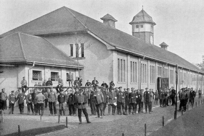 Das Kriegsgefangenenlager in Chemnitz-Ebersdorf in einer historischen Aufnahme aus den Kriegsjahren 1914/16.  
