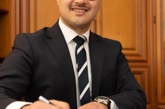 Notarstelle dauerhaft wiederbesetzt - Denis Koudous ist der neue Notar in der Region.