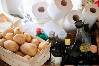 Notfallvorrat für Katastrophen: „Rechnen Sie in Kilokalorien, nicht in Kilogramm“ - Teil eines Notfallvorrats: Es müssen keine extrem lange haltbaren Energieriegel sein.