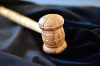 Notorische Diebin soll neun Monate hinter Gitter -