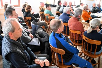 Noveria Energy enthüllt Pläne für riesigen Batteriespeicher im Vogtland - Das Interesse der Limbacher am Tagesordnungspunkt Großspeicher war groß.
