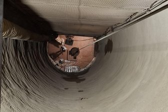Novum: Schacht im Erzgebirge bekommt eine „Doppelplombe“ verpasst - Blick in den Friedrich-Engels-Schacht. Gearbeitet wird aktuell in 30 Metern Tiefe.