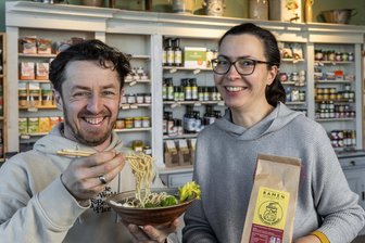 Nudeln, Hanf-Eis und eine Premiere: Mühlentag in der Hofmanufaktur Langhennersdorf - Danilo und Katja Braun betreiben die Hofmanufaktur vom Huttenberg in Langhennersdorf.