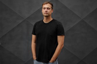 „Nullerjahre - Jugend in blühenden Landschaften“: Hendrik Bolz liest in Zwickau aus seinem Debütroman - Hendrik Bolz schildert in seiner Autobiografie „Nullerjahre“ die Tristesse im Osten nach der Wende.