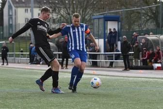 Nullnummer in Gröditz: Mittweidaer Kicker verpassen Sieg in der Fremde - Franz Weinert (r.), hier in einem früheren Spiel, hatte schon seinen Siegtreffer in Gröditz bejubelt. Dann nahm der Schiedsrichter das Tor aber zurück.