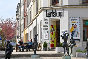 Nun doch: Chemnitz ermöglicht mehr Leben auf dem Brühl - Wohnen, Arbeiten, Freizeit und Gastronomie – das ist der Brühl in Chemnitz. Die Klassifizierung als „urbanes Gebiet“ soll künftig mehr Möglichkeiten eröffnen, als es in einem reinen Wohngebiet möglich wäre.