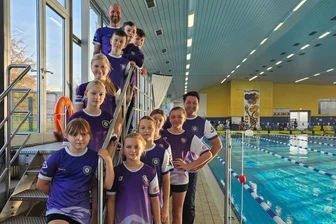 Nur einmal Gold: Veilchen legen Fokus auf kommende Aufgaben - Eine Delegation der FCE-Schwimmer war beim Giraffenpokal in Chemnitz am Start.