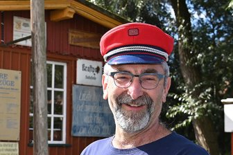 „Nur Fliegen ist schöner“: Kinonacht am Muldenufer - Zum Kino am Muldenufer lädt „Prellbock“-Chef Matthias Lehmann ein.