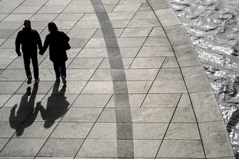 Nur gut jede zweite junge Sächsin plant eine Zukunft mit Kindern - Nur noch für 57 Prozent der befragten Frauen sind Kinder fester Teil ihres Lebensentwurfs.