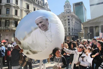 Nur keine Rolle rückwärts: Was sich Katholiken in Westsachsen vom neuen Papst wünschen - So haben die Argentinierinnen und Argentinier vor wenigen Tagen Abschied von ihrem verstorbenen Landsmann, Papst Franziskus, genommen. Wer wird der nächste Papst?