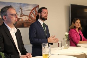 OB-Kandidaten für Freiberg sind sich einig: Innenstadt braucht Impulse - Marko Winter, Johannes Brink, Anke Martin-Heede, Peter Errmann und Sven Krüger (v. l.) beim Forum des Gewerbevereins.