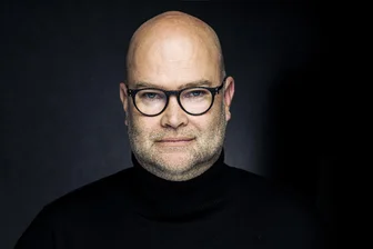 OB-Wahl in Aue-Bad Schlema: „Menschen sind nicht für Extremisten, sie sind für Bodenständigkeit“ - Professor Oliver Lembcke forscht an der Ruhr-Universität Bochum unter anderem zu Herausforderungen der modernen Demokratie.