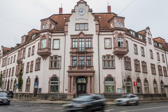 OB-Wahl in Aue-Bad Schlema: Warum SPD, Grüne und BSW keinen Kandidaten stellen - Wer zieht als neuer Oberbürgermeister ins Rathaus von Aue? Darüber können die Wähler am 10. Mai entscheiden.