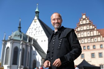 Oberberghauptmann: Darum ereilt das Erzgebirge nicht das Schicksal der Waldschlößchenbrücke - Oberberghauptmann Bernhard Cramer, oberster Bergmann im Freistaat Sachsen, steht auf dem Untermarkt von Freiberg. Cramer leitet das Sächsische Oberbergamt.