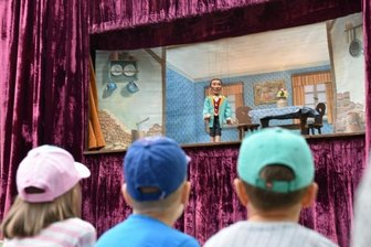 Oberbobritzscher feiern in den Herbst - In Oberbobritzsch wurde Oktoberfest gefeiert. Für die Jüngsten gastierte die Marionettenbühne Pandel aus Frankenberg mit dem Klassiker "Hänsel und Gretel". 