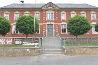 Obergruna: Was zum Sommerfest auf dem Programm steht - Das Sommerfest Obergruna, im Bild die Bücherei in dem Großschirmaer Stadtteil, beginnt am Freitagabend.
