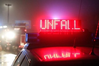 Oberlosa: 37-Jähriger stirbt bei Unfall auf B 92 - 