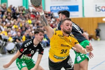 Oberlosa macht den nächsten Schritt - Franz Schauer war in der zweiten Halbzeit nicht mehr zu bremsen. Sieben Treffer erzielte er beim Heimsieg des SV 04 Oberlosa.