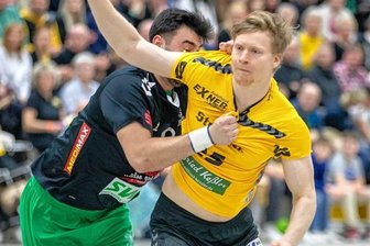 Oberlosa wieder unter Druck - Der SV 04 Oberlosa (am Ball Nico Schneider) will so schnell wie möglich den Spitzenplatz in der Handball-Oberliga zurückerobern. Am Samstag sind die Schwarz-Gelben beim SV Hermsdorf gefordert.