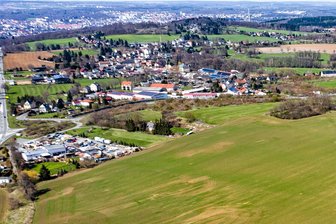 Oberlosaer suchen Flächen für neue Wanderer-Rastplätze - Der Plauener Ortsteil Oberlosa ist von viel Grün umgeben. Das zieht auch Wanderer an. Deshalb sollen in diesem Jahr neue Verweilplätze geschaffen werden.