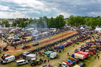 Oberlungwitz: „Russentreffen“ lockt mehr als 7000 Besucher an den Sachsenring - Tausende Schaulustige sind an den ersten beiden Tagen zum 18. Russentreffen an der Goldbachstraße am Sachsenring geströmt.